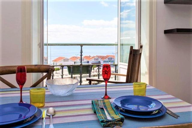With A View Apartment *